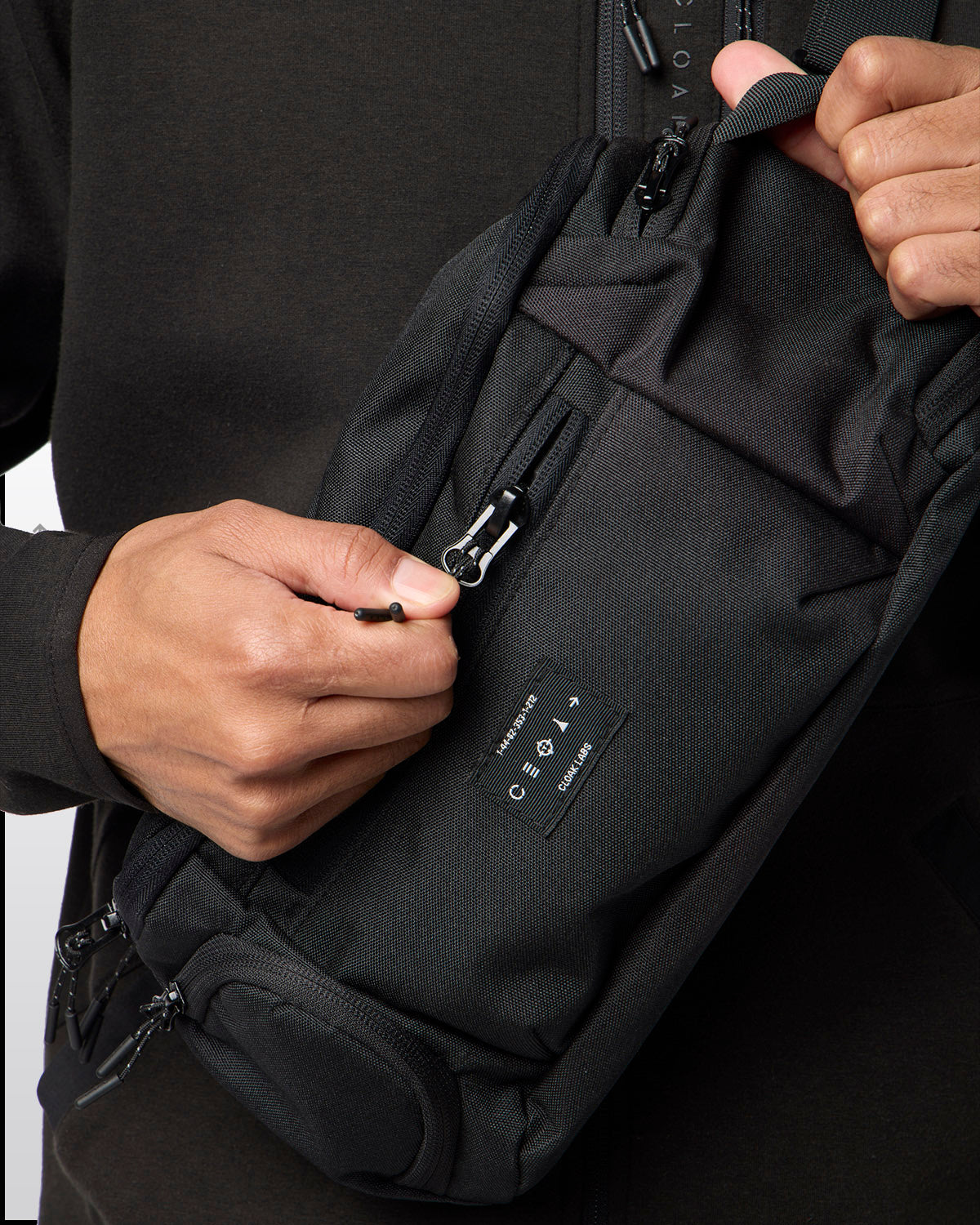 TACTICAL GLITCH SLING BAG BLK