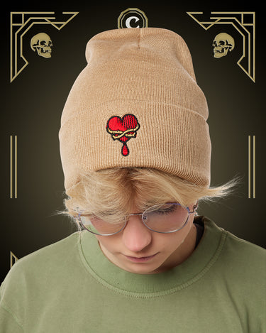 BLEEDING HEARTS BEANIE CAML