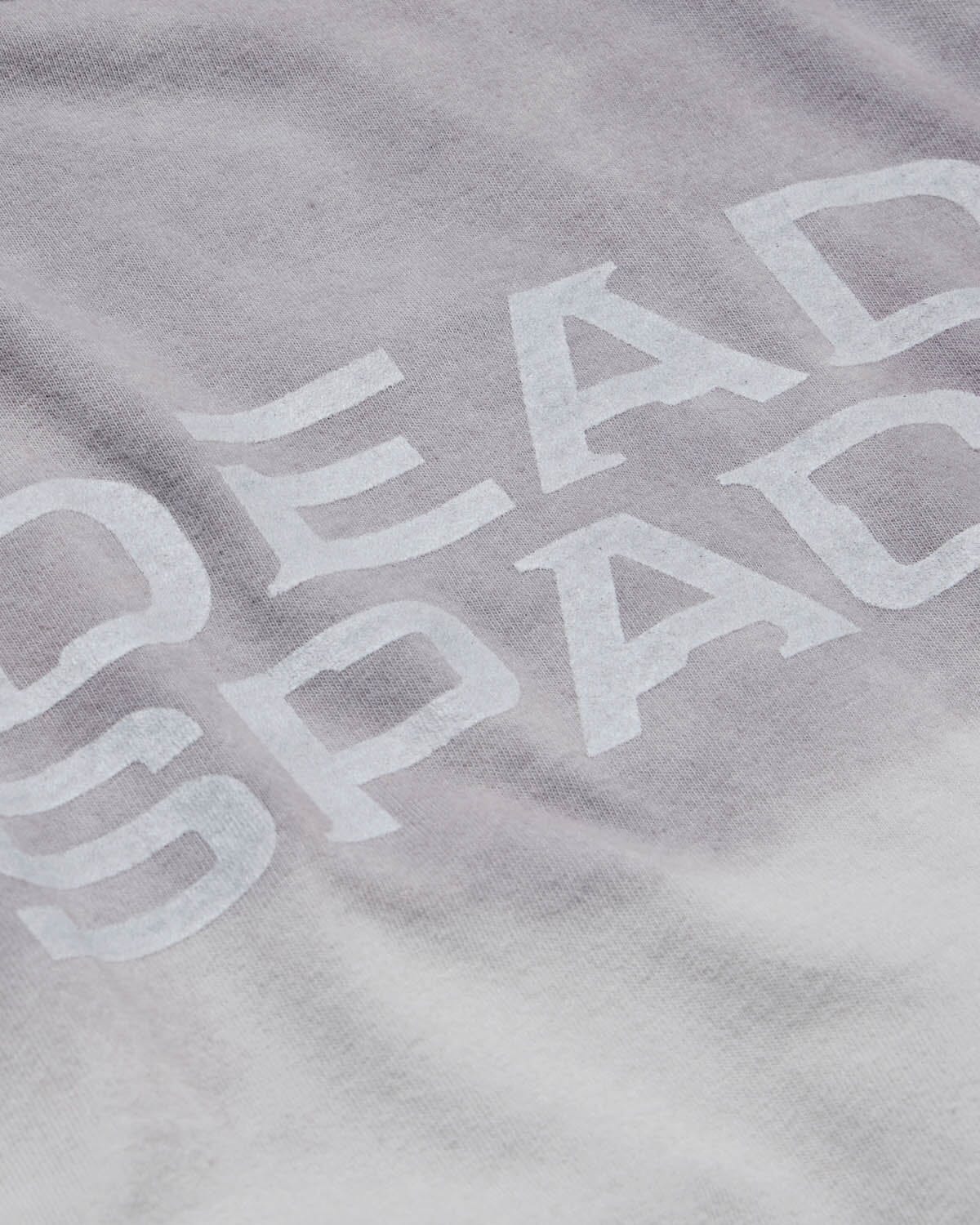 DS LOW HEALTH S/S TEE CONRETE TEE DEADSPACE2 